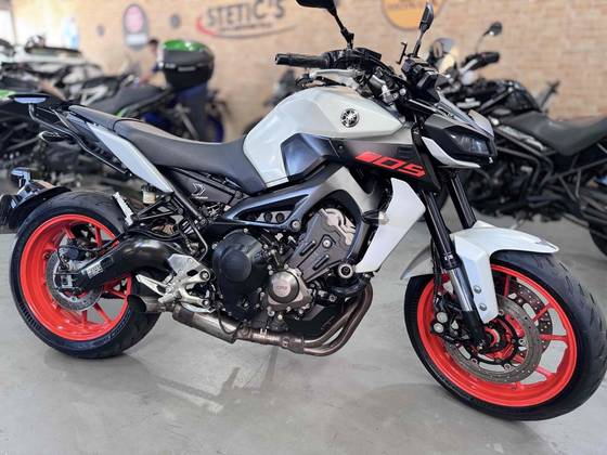 YAMAHA MT-09 YAMAHA MT-09